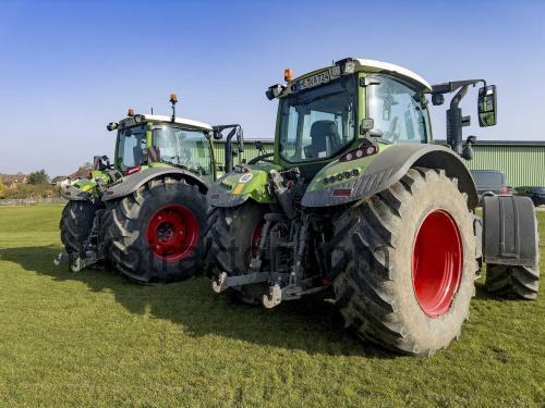 Fendt 800 Vario recensioner och tekniska specifikationer