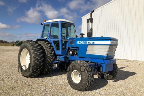 Ford TW-30 tekniska specifikationer och recensioner