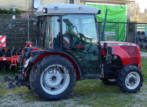 Massey Ferguson 3325 tekniska specifikationer och recensioner